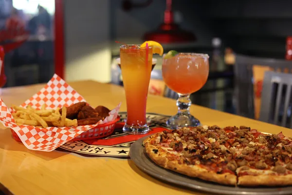 Pizza and wings at Brickopolis